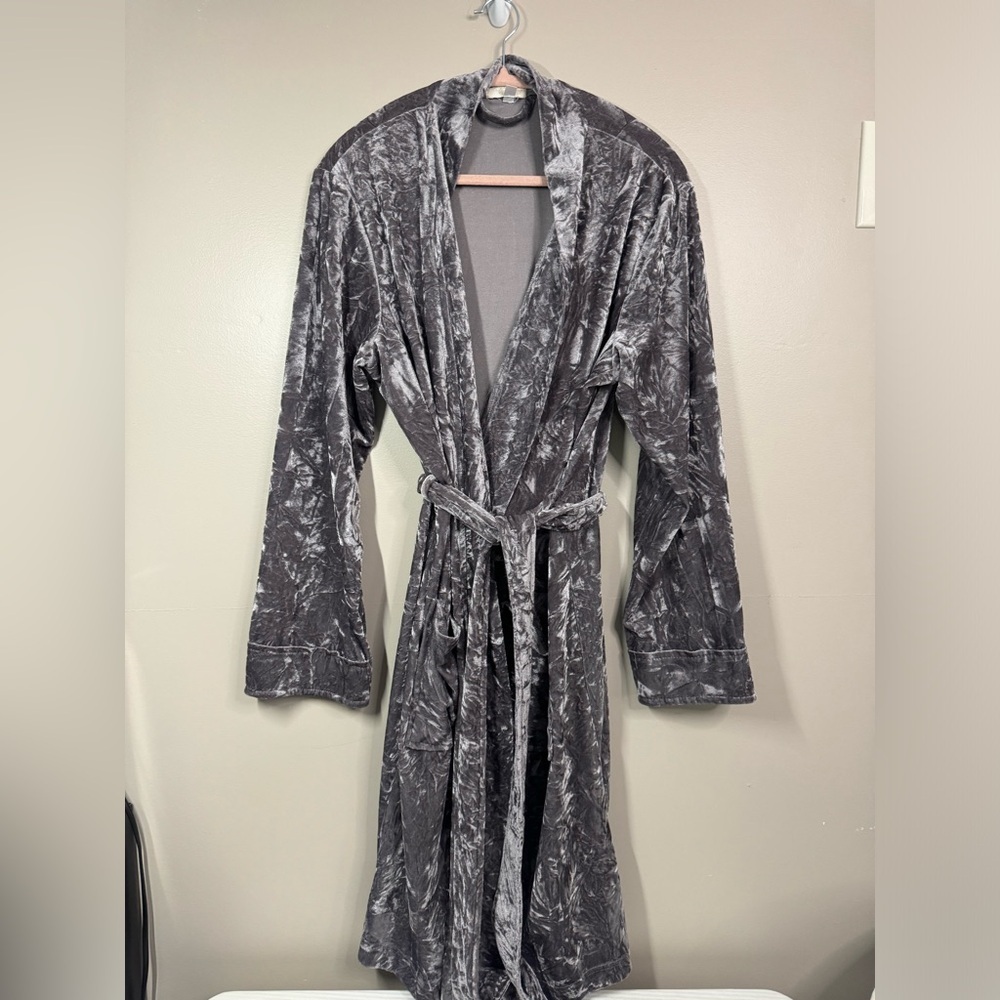 Daydream crushed velvet robe lavender gray silver size large